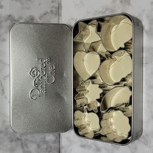 Pampered Chef Creative Cookie Cutter set
